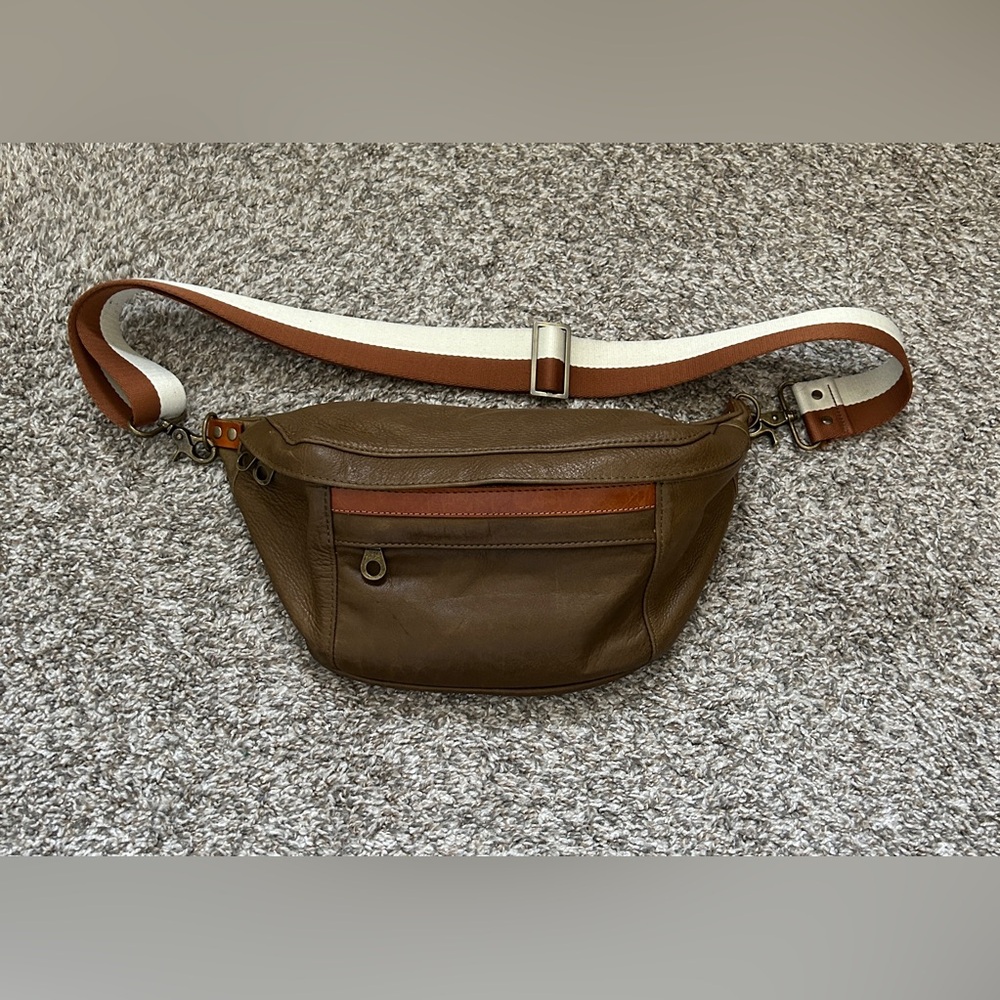 Parker Thatch Cross Your Heart Sling in olive leather